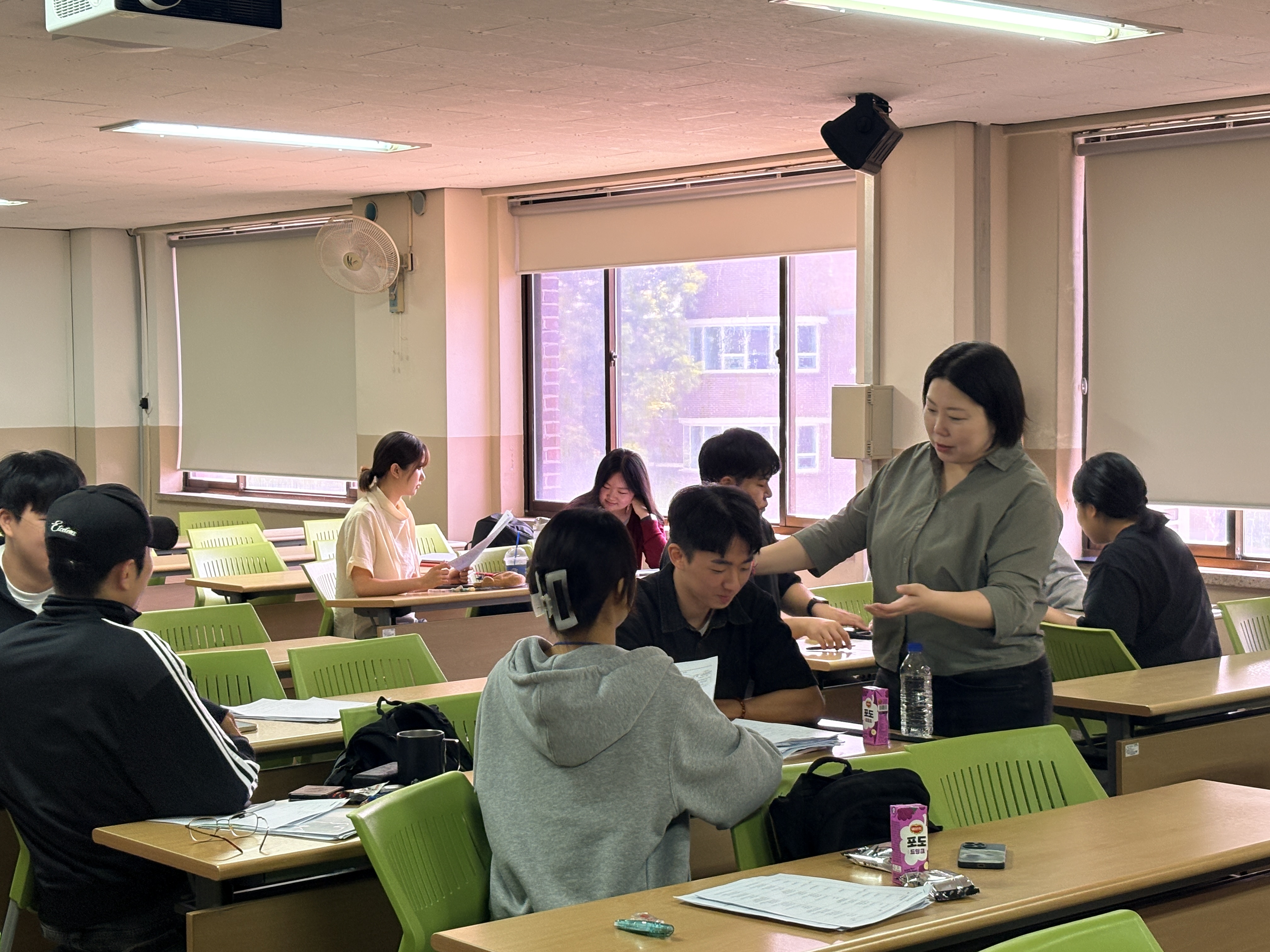 해외대학 단기 어학연수 대비 소그룹 회화 수업